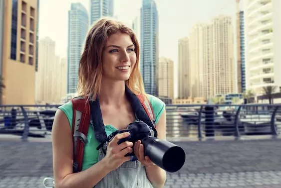 Leyes y Licencias para influencers en Dubái